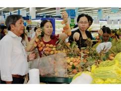 Saigon Co.op Giúp Nông Dân Tiêu Thụ Vải Thiều