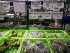 Vietnam growing expensive taste for foreign fruit and vegetables