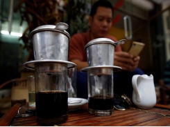 Asia Coffee-Vietnam domestic prices edge down; Indonesia tepid