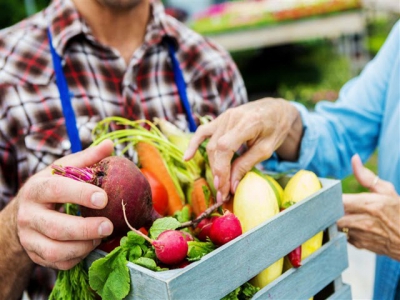 Fruits, vegetables remain at high prices at traditional markets