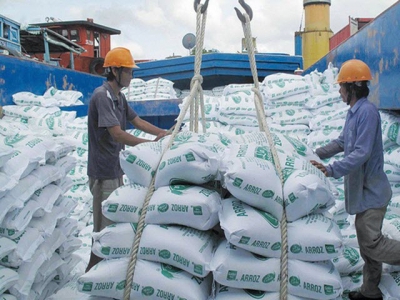 Vietnam grabs position as second largest rice exporter from Thailand