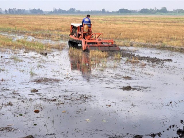 Độc đáo nông cụ 3 trong 1